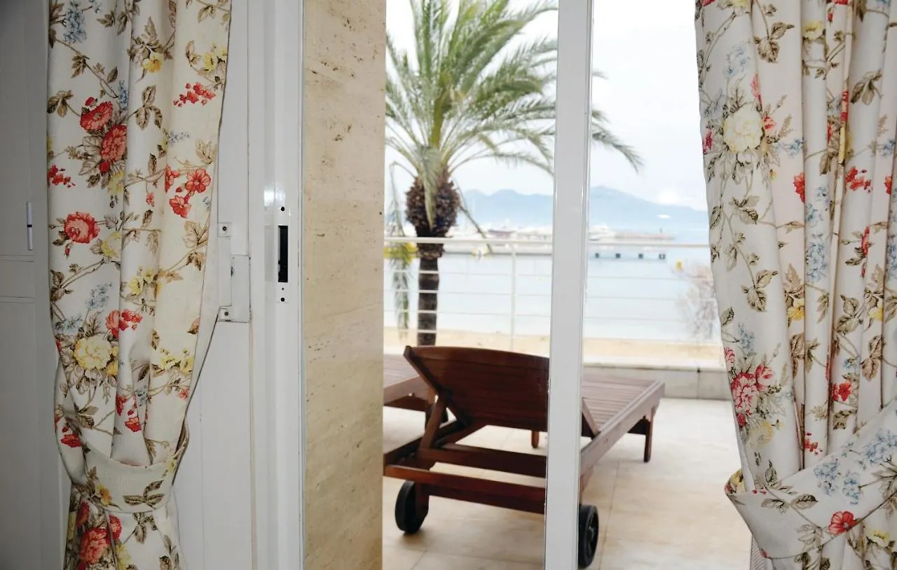 3 Bedroom Beautiful Apartment In Port de Pollença