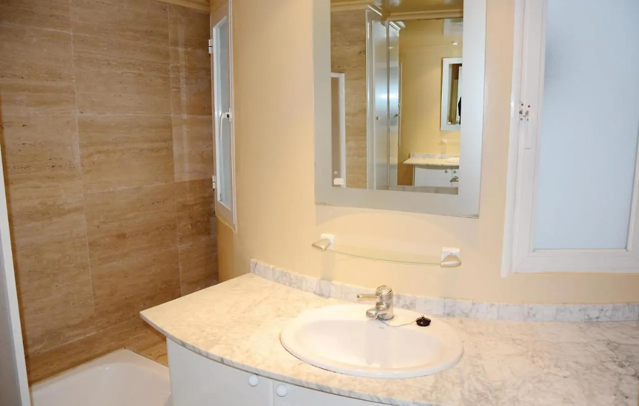 3 Bedroom Beautiful Apartment In Port de Pollença Espagne